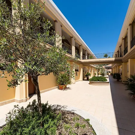 Lejlighed Elegant House In