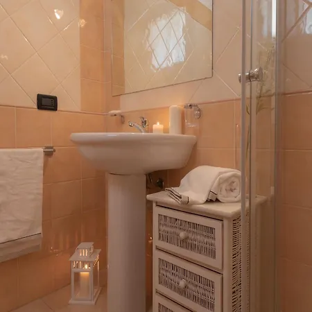 Elegant House In Apartament