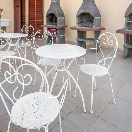 Elegant House In Apartment